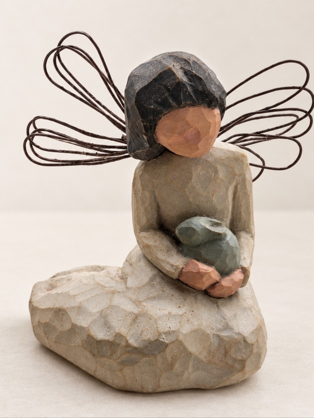uthentic Willow Tree “Angel of Protection” figurine by Susan Lordi for DEMDACO.